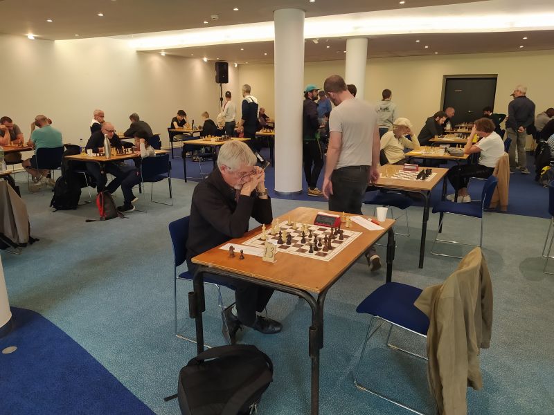 André-Paul devant l'échiquier